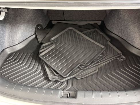 Certified 2017 Honda Accord EX-L image 10