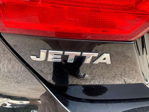 Used 2014 Volkswagen Jetta TDI FWD image 30
