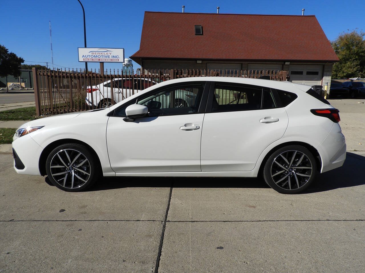 Used 2025 Subaru Impreza 2.0i Sport AWD/4WD image 5