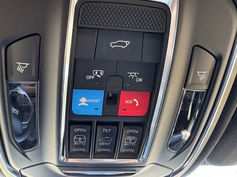 New 2025 Jeep Grand Cherokee Limited image 31