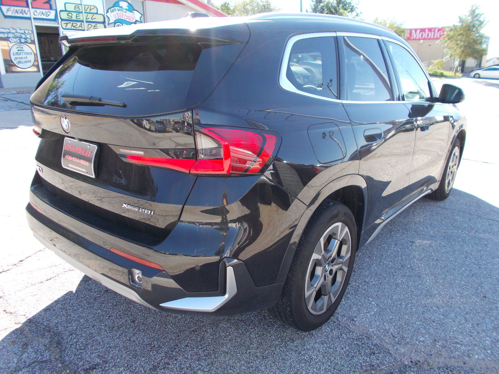 Used 2025 BMW X1 xDrive28i AWD/4WD image 5