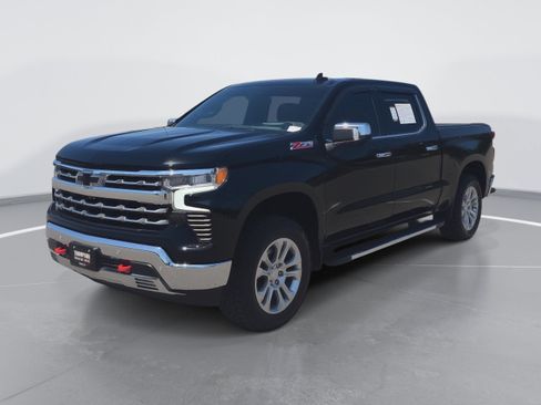 Used 2024 Chevrolet Silverado 1500 LTZ AWD/4WD image 7