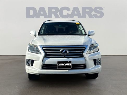 Used 2015 Lexus LX 570 4WD w/ Luxury Package image 2
