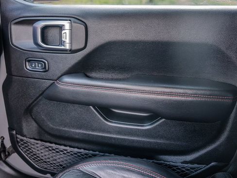 Used 2019 Jeep Wrangler Unlimited Rubicon AWD/4WD image 23