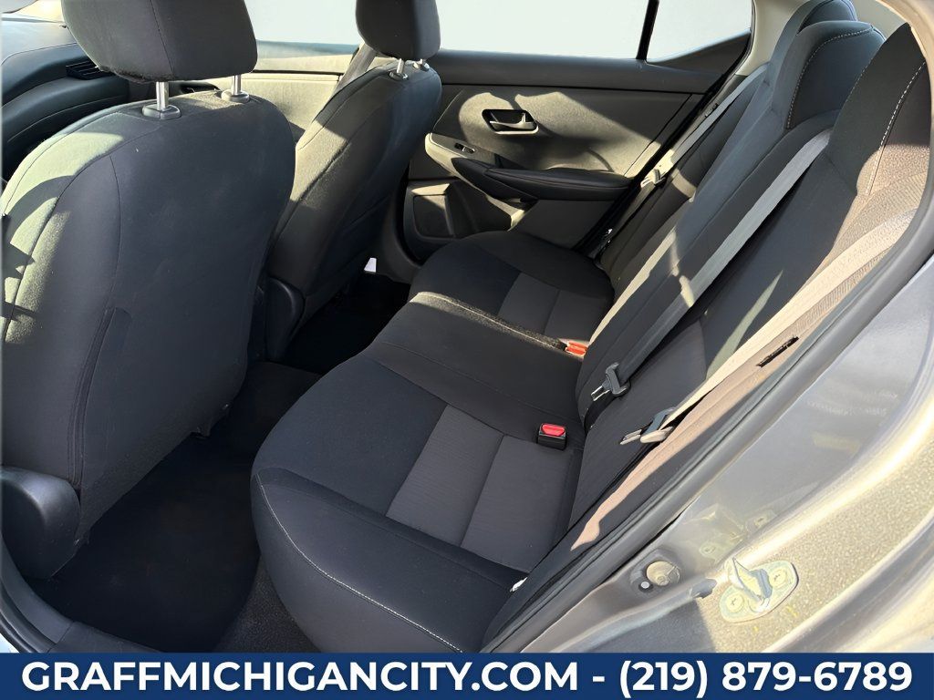 Used 2024 Nissan Sentra SV FWD image 13