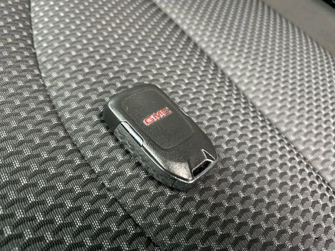 Used 2022 GMC Terrain SLE w/ Driver Convenience Package AWD/4WD image 33