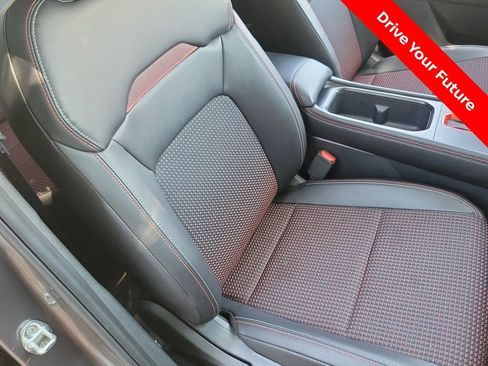 Certified 2026 Nissan Kicks SR FWD image 18