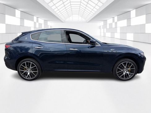 Used 2022 Maserati Levante GT AWD/4WD image 8