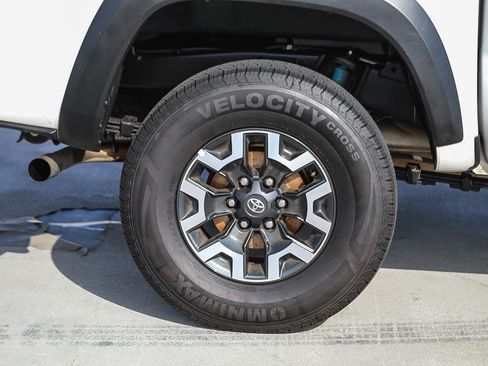 Used 2023 Toyota Tacoma TRD Off-Road AWD/4WD image 11