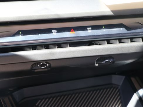 Certified 2025 BMW X3 xDrive30i w/ Premium Package image 23