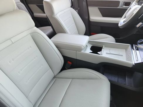 Used 2025 Hyundai Santa Fe Calligraphy FWD image 8