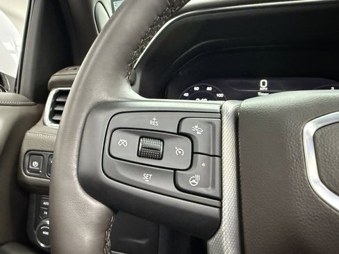 Used 2024 GMC Yukon Denali image 18