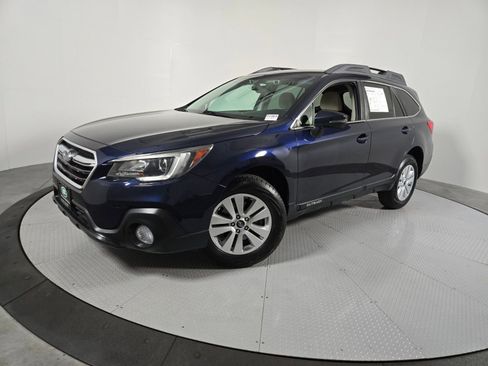 Used 2018 Subaru Outback 2.5i Premium AWD/4WD image 1
