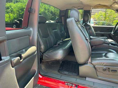Used 2004 Chevrolet Silverado 3500 4x4 Extended Cab image 14