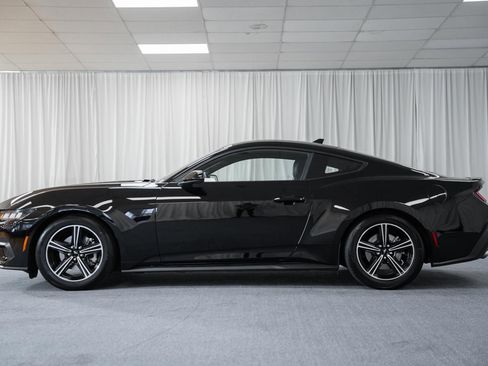 Certified 2024 Ford Mustang Premium image 5