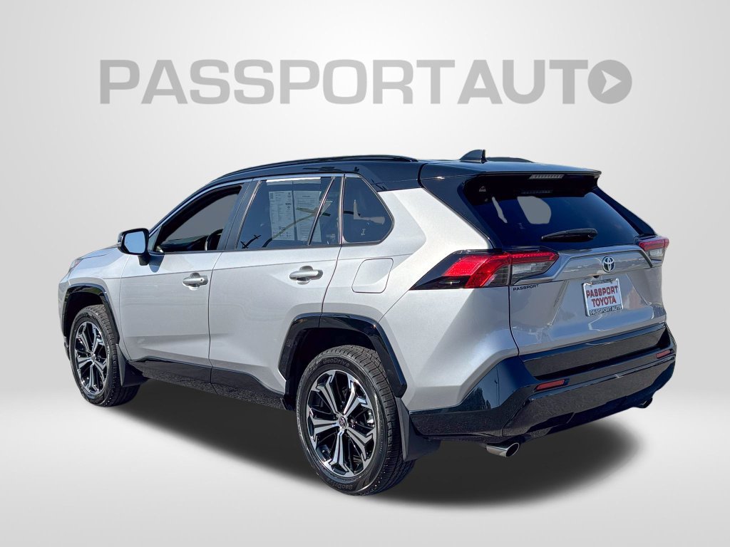 Used 2023 Toyota RAV4 XSE w/ Weather Package AWD/4WD image 4