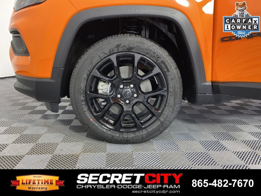 Used 2026 Jeep Compass Latitude AWD/4WD image 9