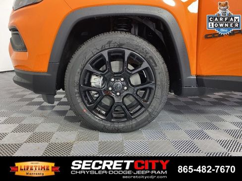 Used 2026 Jeep Compass Latitude AWD/4WD image 9