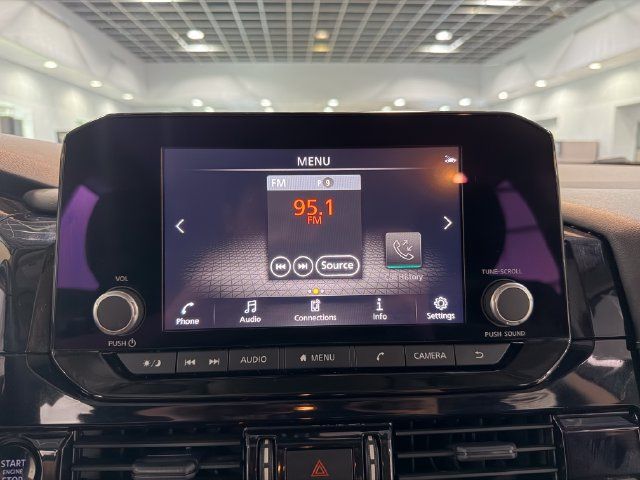 Used 2025 Nissan Pathfinder SV FWD image 21