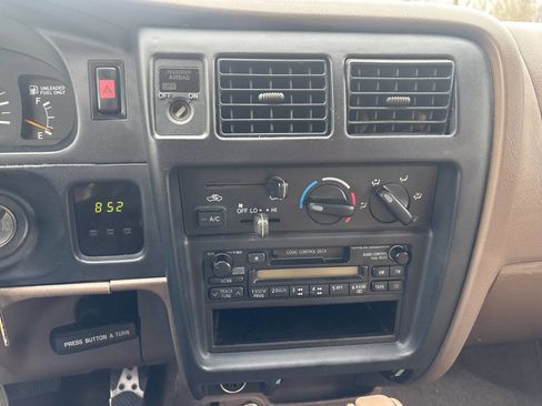 Used 1998 Toyota Tacoma 4x4 Xtracab V6 image 27