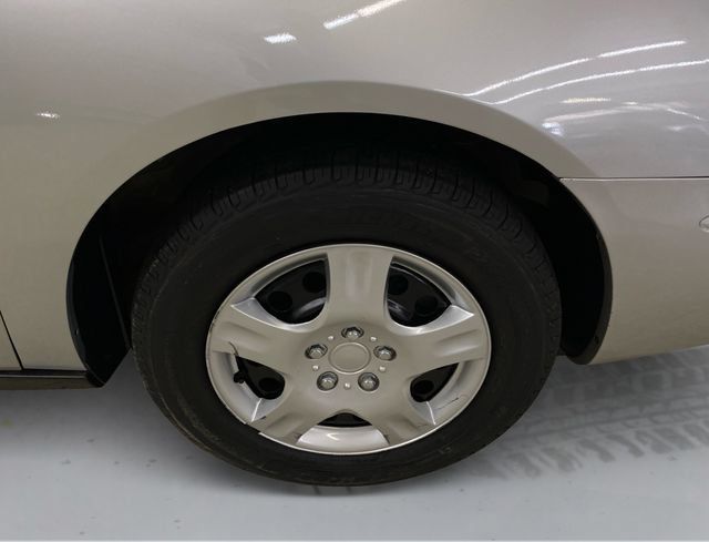 Used 2007 Buick LaCrosse CX FWD image 16