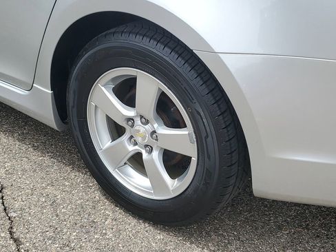 Used 2015 Chevrolet Cruze LT FWD image 29