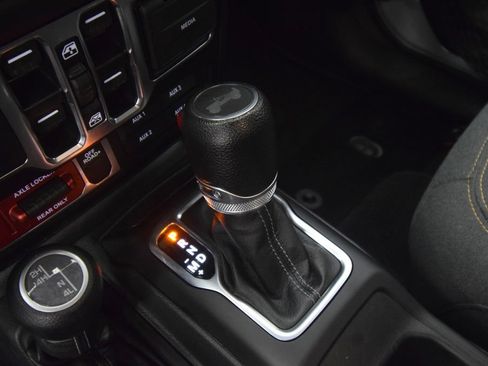 Used 2024 Jeep Wrangler Unlimited Sport AWD/4WD image 26