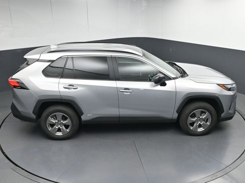 Certified 2025 Toyota RAV4 LE image 38
