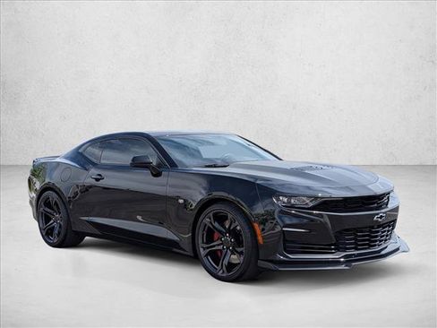 Used 2019 Chevrolet Camaro SS image 3