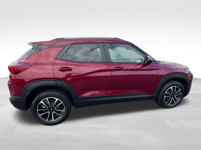 Certified 2024 Chevrolet TrailBlazer LT w/ LT Cold Weather Package FWD image 7