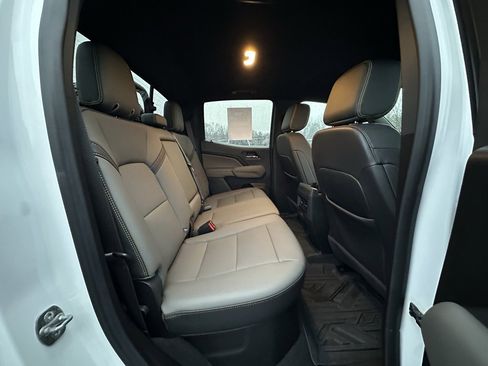 Used 2024 Chevrolet Colorado ZR2 w/ ZR2 Bison Edition image 13