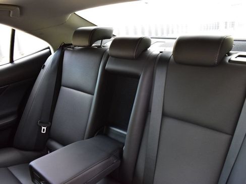 Used 2016 Lexus IS 200t RWD image 21