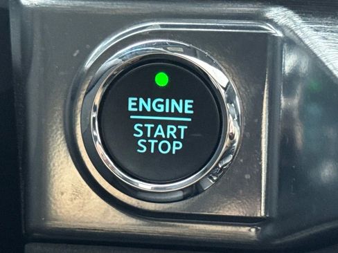 Used 2021 Ford F150 Lariat w/ Equipment Group 502A High image 38