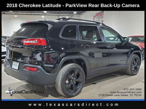 Used 2018 Jeep Cherokee Latitude w/ Altitude Package image 10
