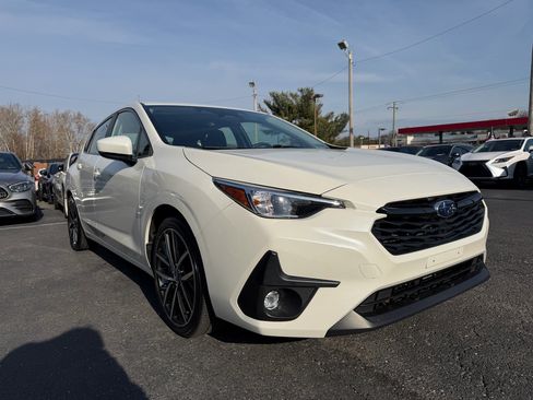 Used 2024 Subaru Impreza 2.0i Sport image 3