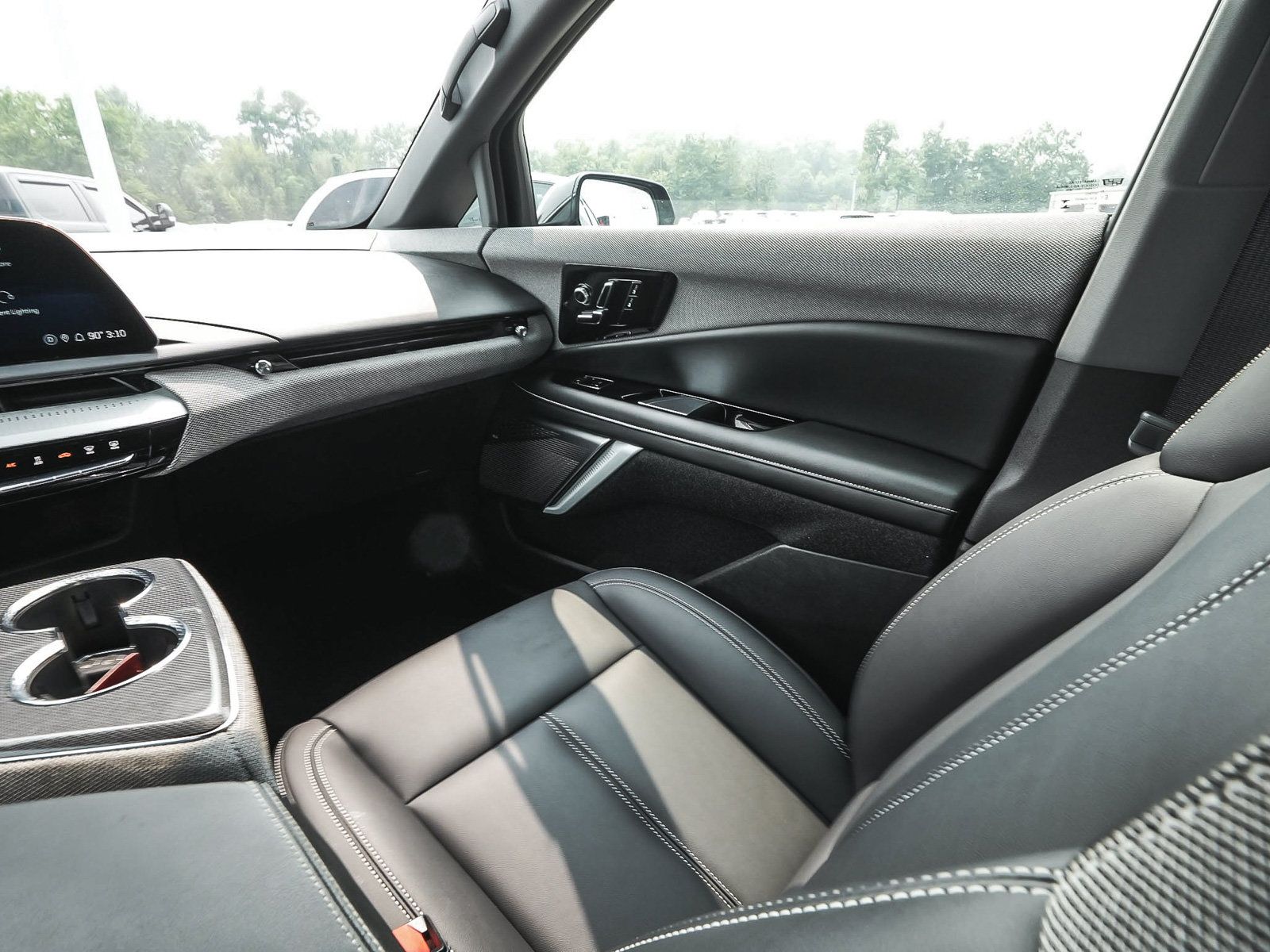 Used 2025 Cadillac Optiq Luxury 1 AWD/4WD image 53