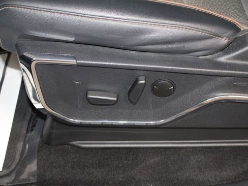 Used 2024 Ford F150 Lariat w/ Mobile Office Package image 27