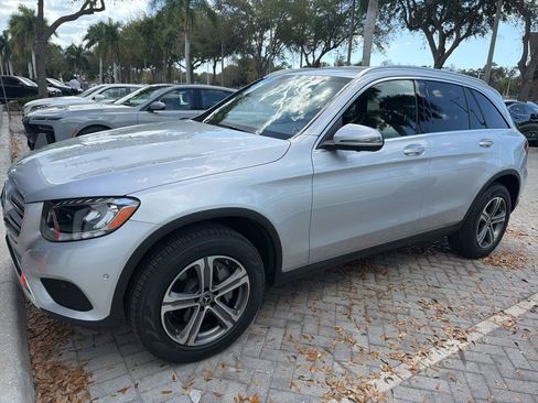 Used 2018 Mercedes-Benz GLC 300 image 3