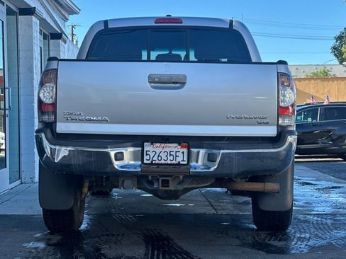 Used 2011 Toyota Tacoma PreRunner w/ TRD Off-Road Pkg w/JBL Audio image 5