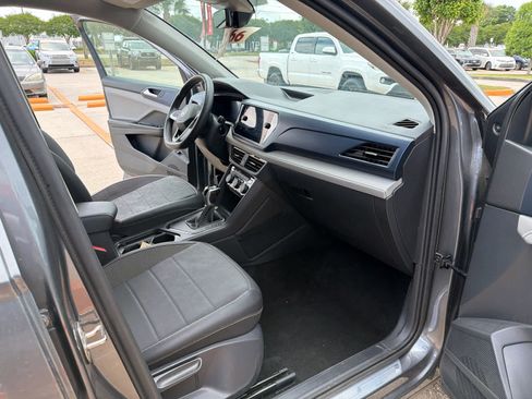 Used 2024 Volkswagen Taos SE FWD image 20