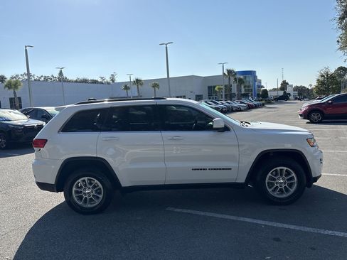 Used 2019 Jeep Grand Cherokee Laredo image 10