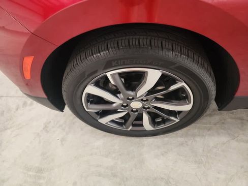 Used 2023 Chevrolet Equinox Premier image 10