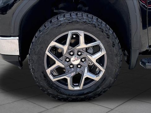 Used 2022 GMC Sierra 1500 SLT w/ SLT Convenience Package RWD image 11