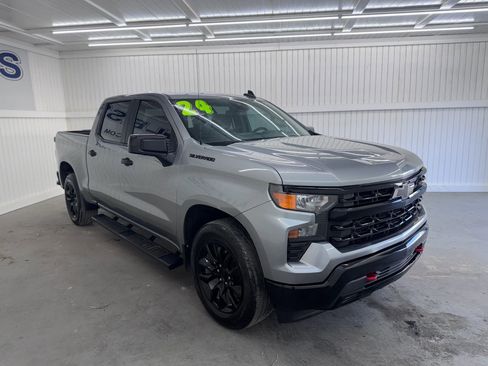 Used 2024 Chevrolet Silverado 1500 Custom RWD image 3