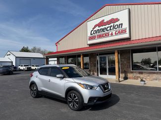 Used 2019 Nissan Kicks SV video 1