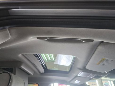 Used 2025 Honda Odyssey Touring image 36