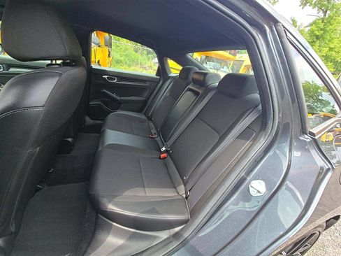 Used 2025 Honda Civic Sport image 12