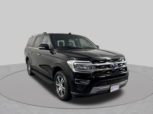 Used 2024 Ford Expedition Max Limited AWD/4WD image 3