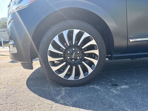 Used 2024 Lincoln Navigator L Black Label image 18