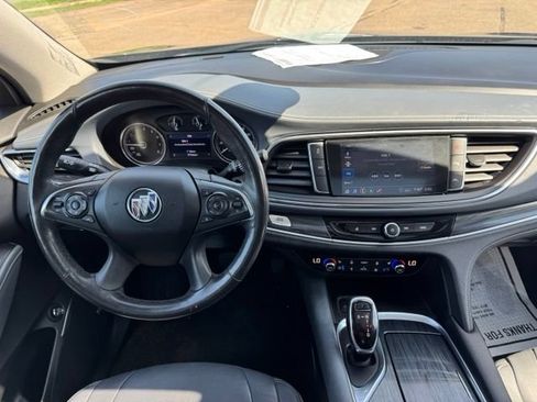 Used 2020 Buick Enclave Premium w/ Sun and Sites Package AWD/4WD image 17